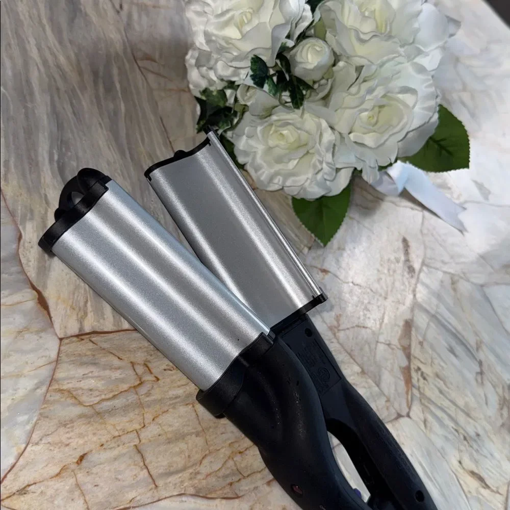 Hot Tools Professional Deep Waver Black Silver Triple Barrel Hair Iron Hairwaver